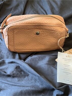 Women's Crossbody Bag - Tan Leather